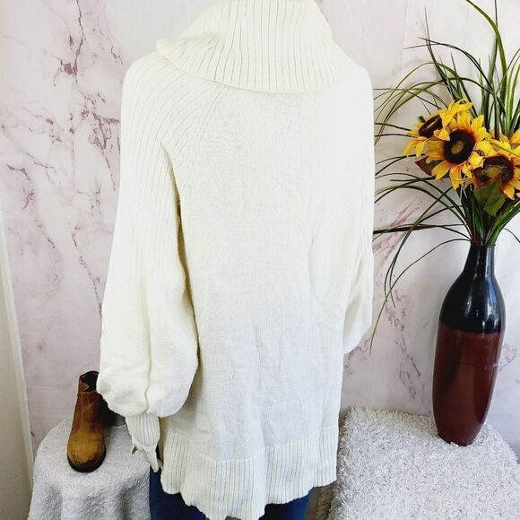 Anthropologie on or off shoulder soft knit sweater tunic - Picture 7 of 9